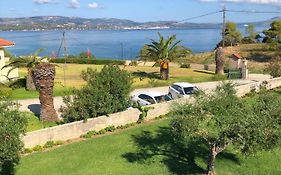 Aloni Studios And Apartments